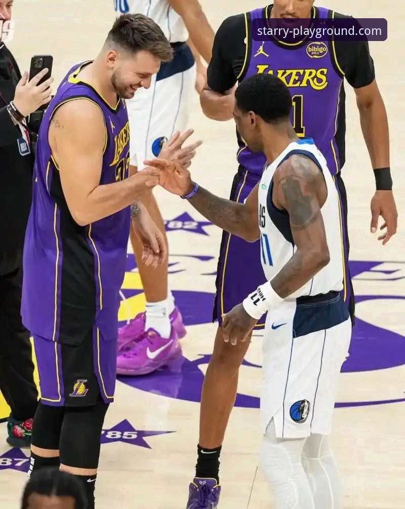 星空APP苹果版下载最新版 如何在星空娱乐平台深度解析一场NBA的进攻盛宴?